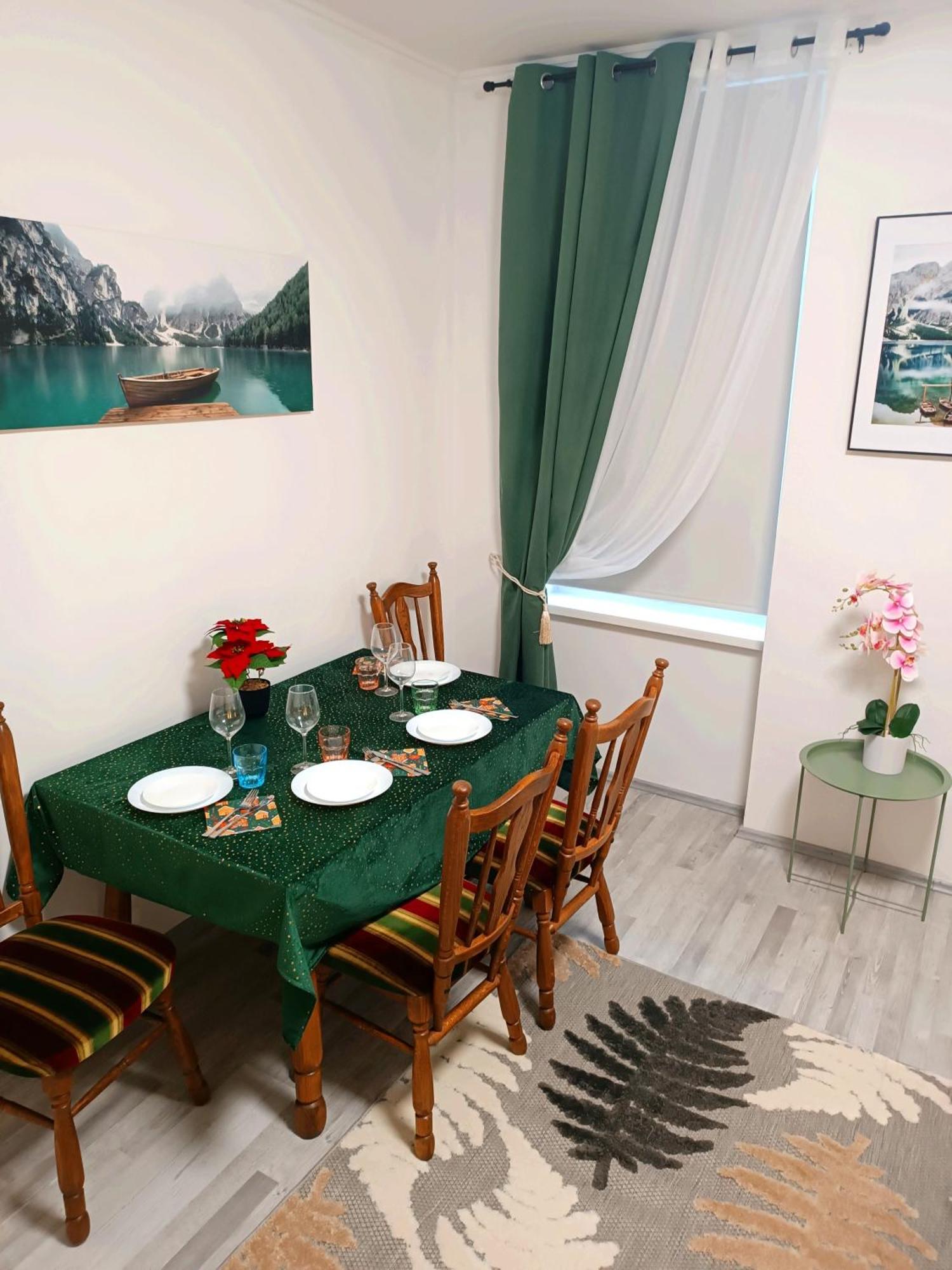 Family Apartments 2 Room'S Centre Muerzzuschlag エクステリア 写真